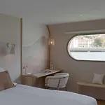 La Peniche - Bed And Bicycle - * Vienne